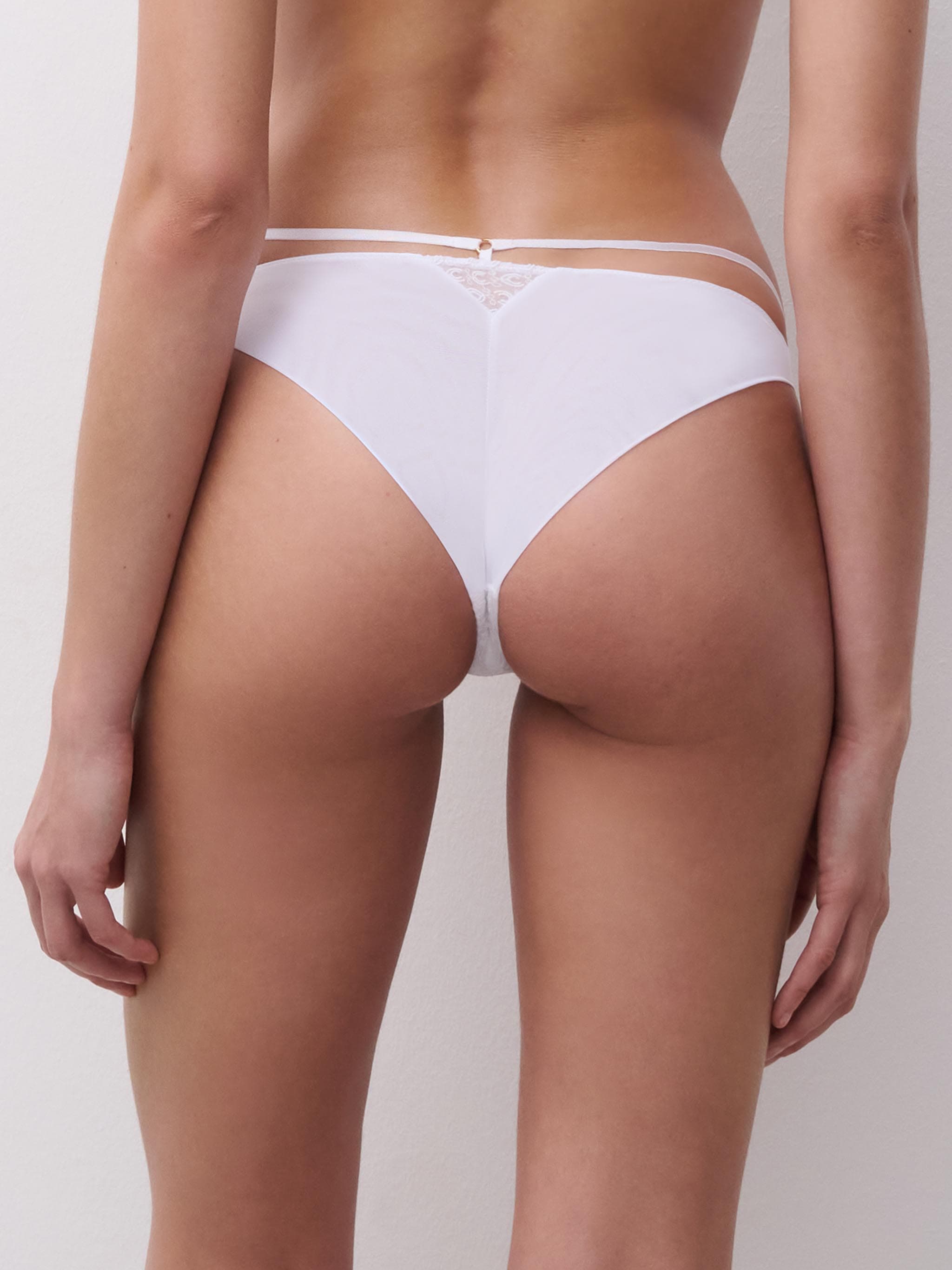 Braguita escotada - Blanco