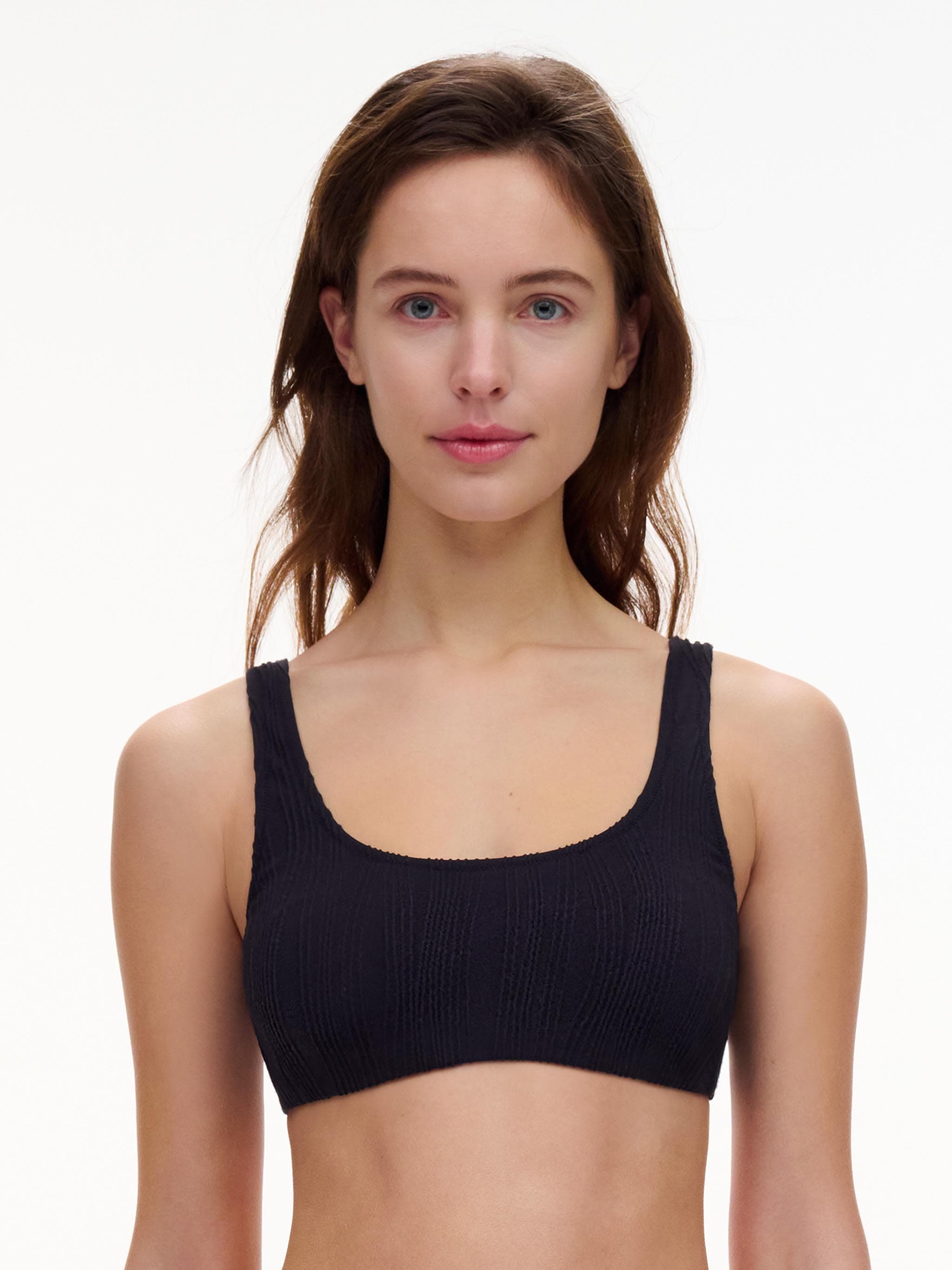 Bralette sin aros preformado con almohadillas extraíbles - Negro