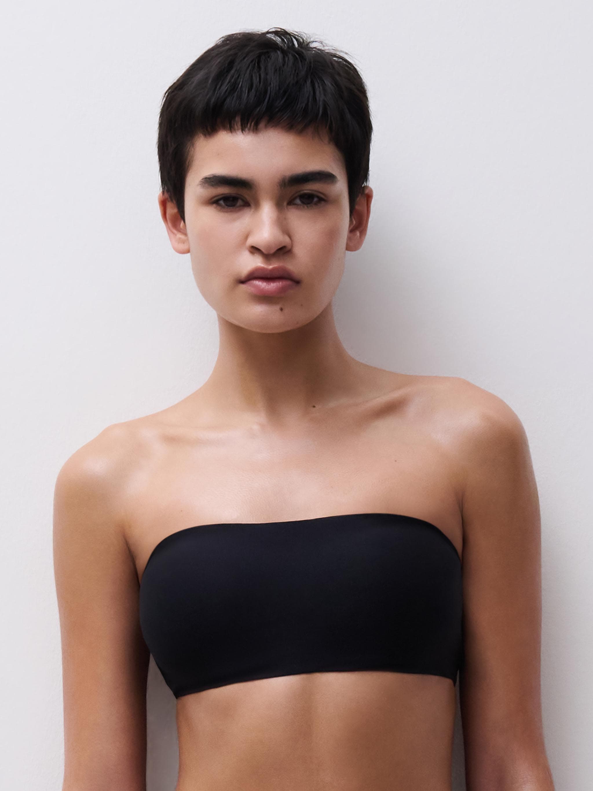 Sujetador bandeau sin aros preformado - Negro