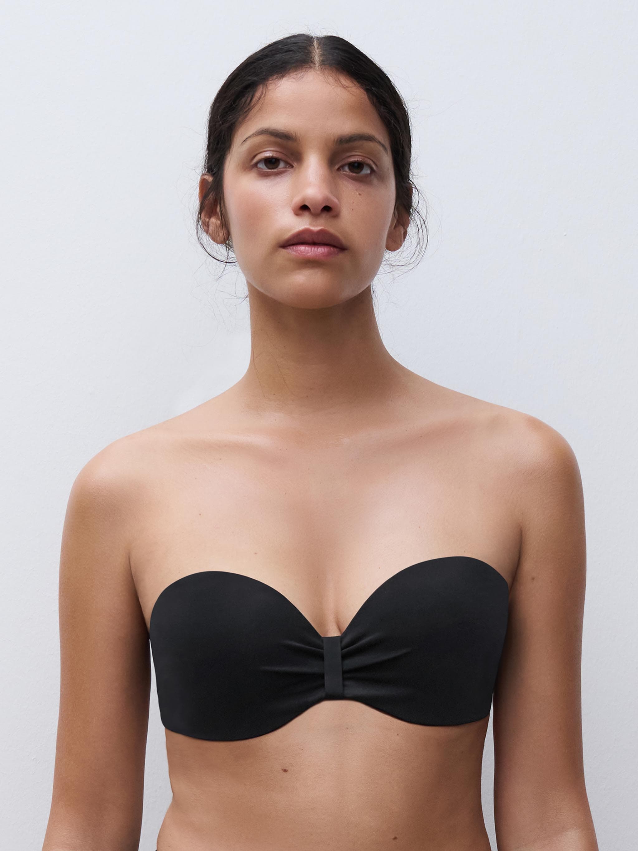 Sujetador Bandeau preformado con tirantes extraíbles - Negro