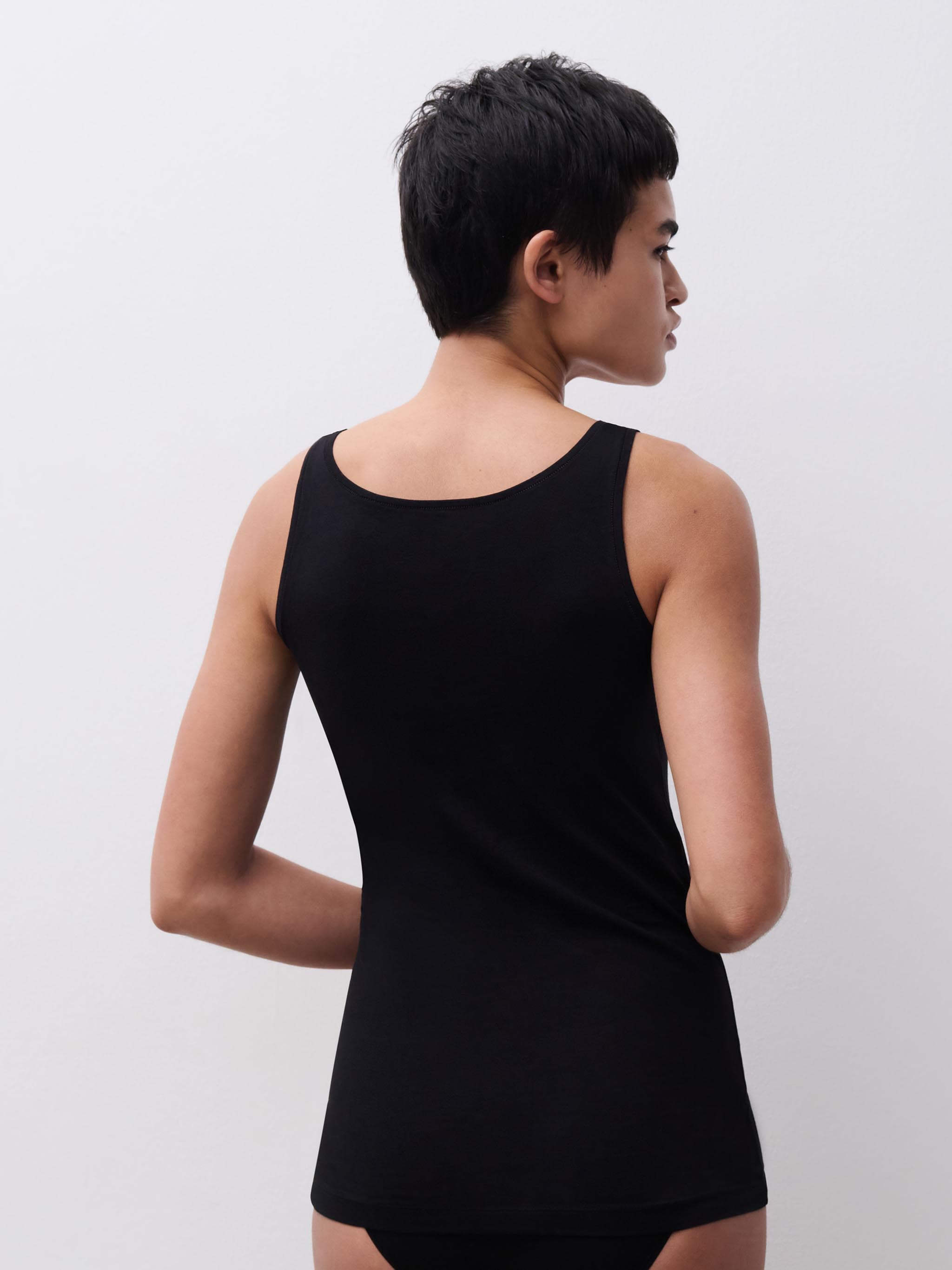 Top tirantes - Negro