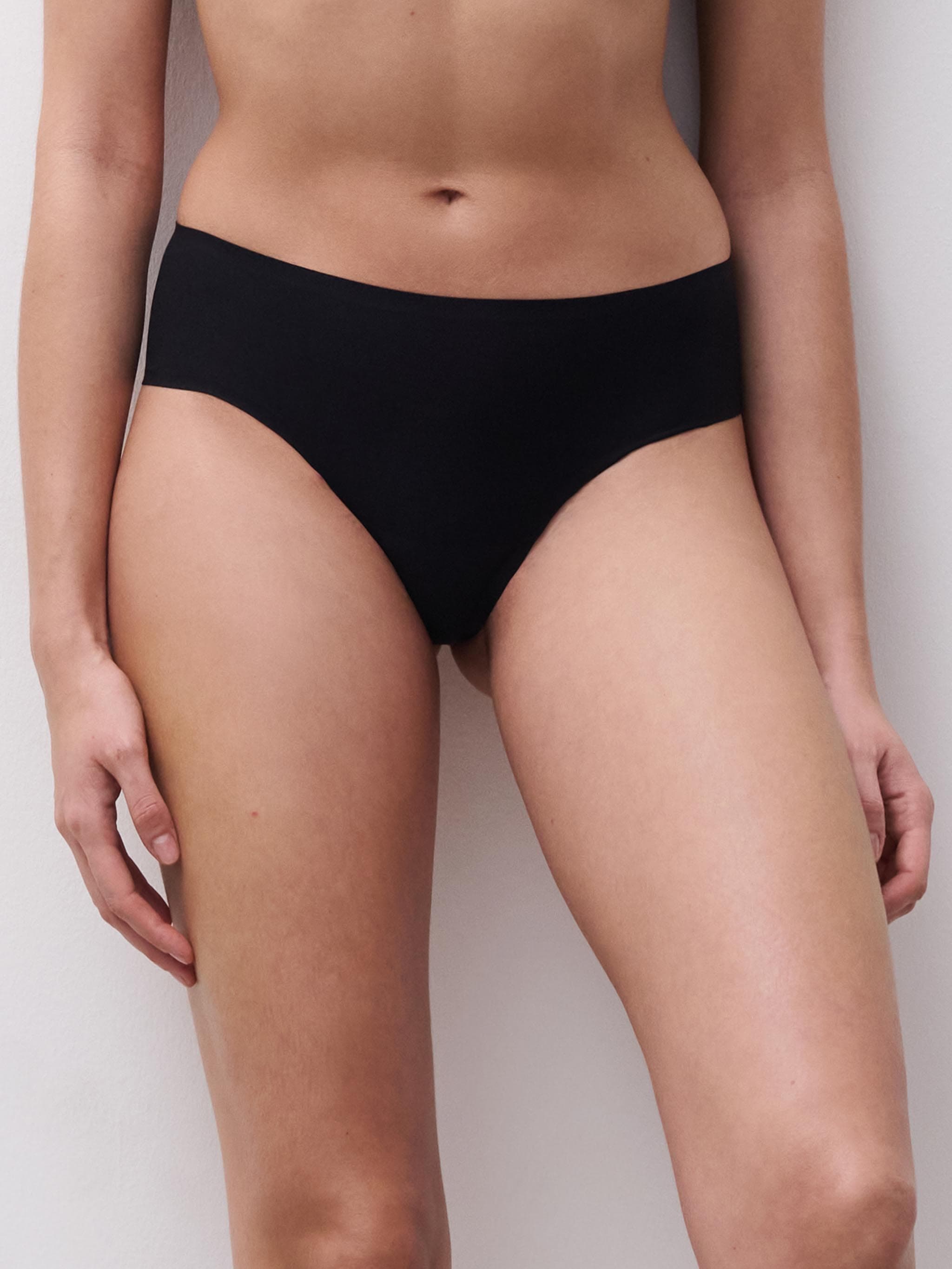 Cut-out shorty - Noir