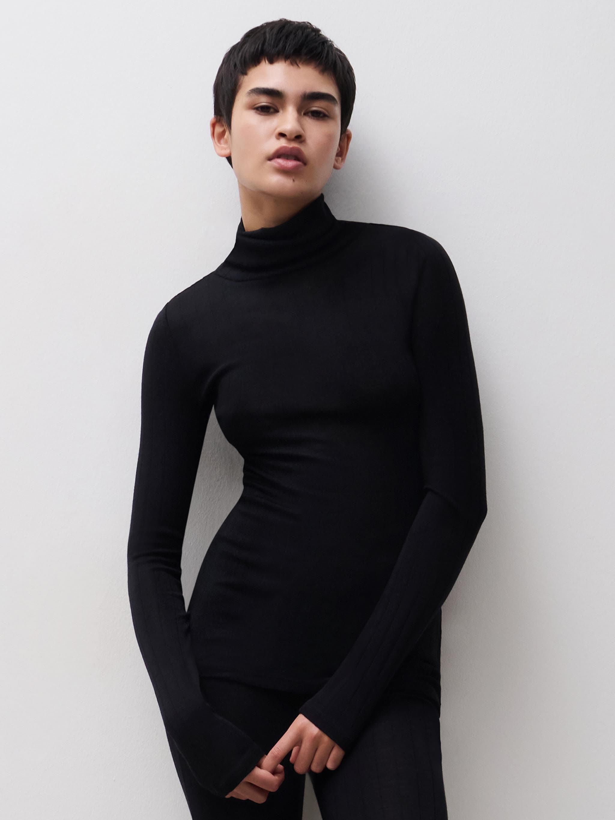 Långärmad T-shirt med turtleneck - Noir