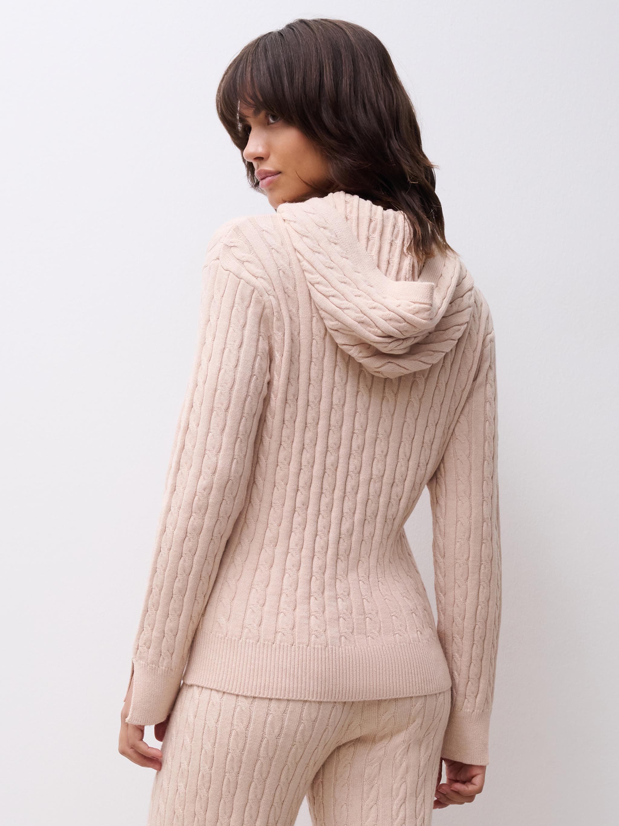 Pull - Nude