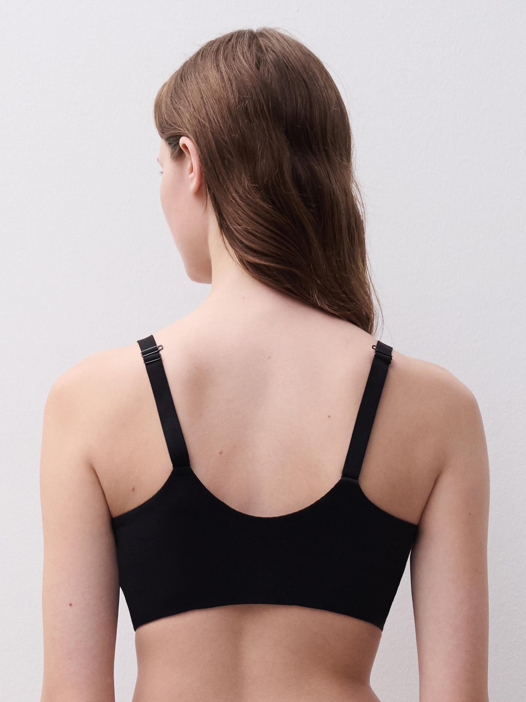 Bedekkende gladde bh met voorsluiting - Black