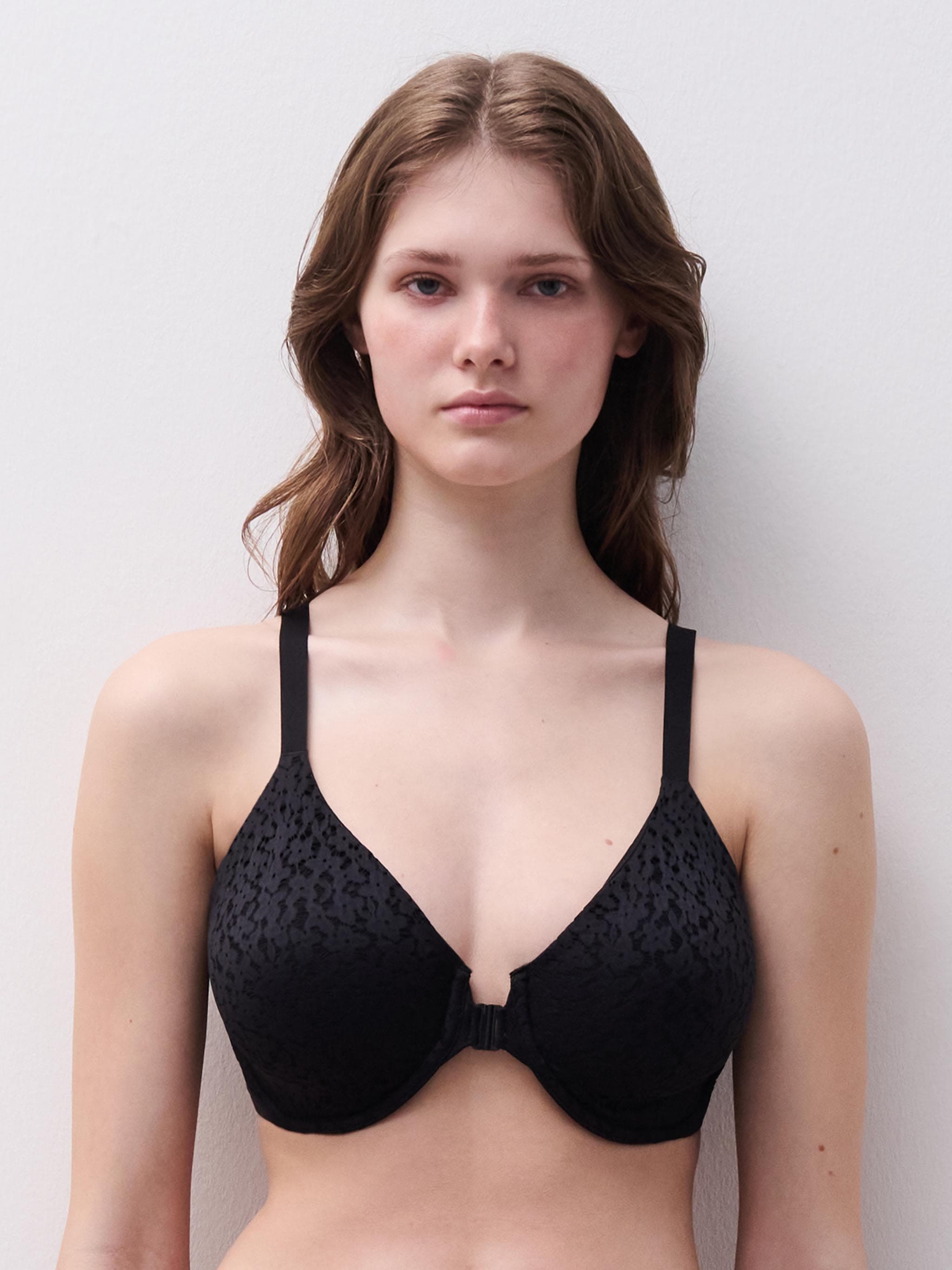 Bedekkende gladde bh met voorsluiting - Black