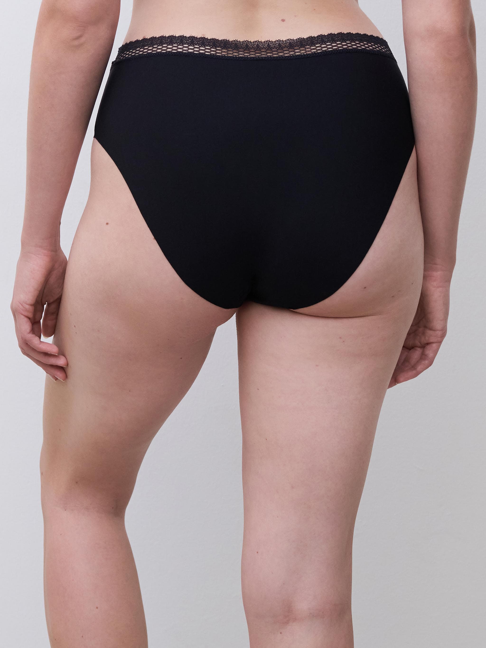 Hoog uitgesneden hogetailleslip - Black