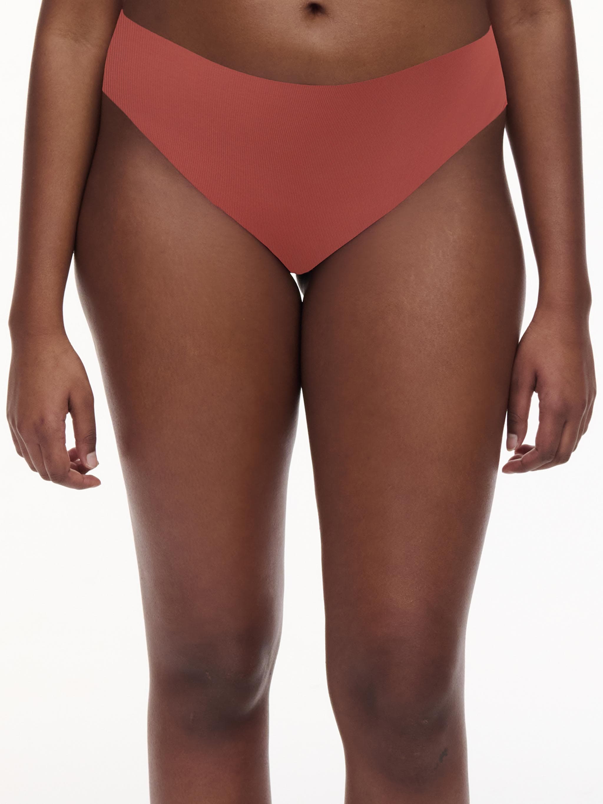 String - Amber Brown