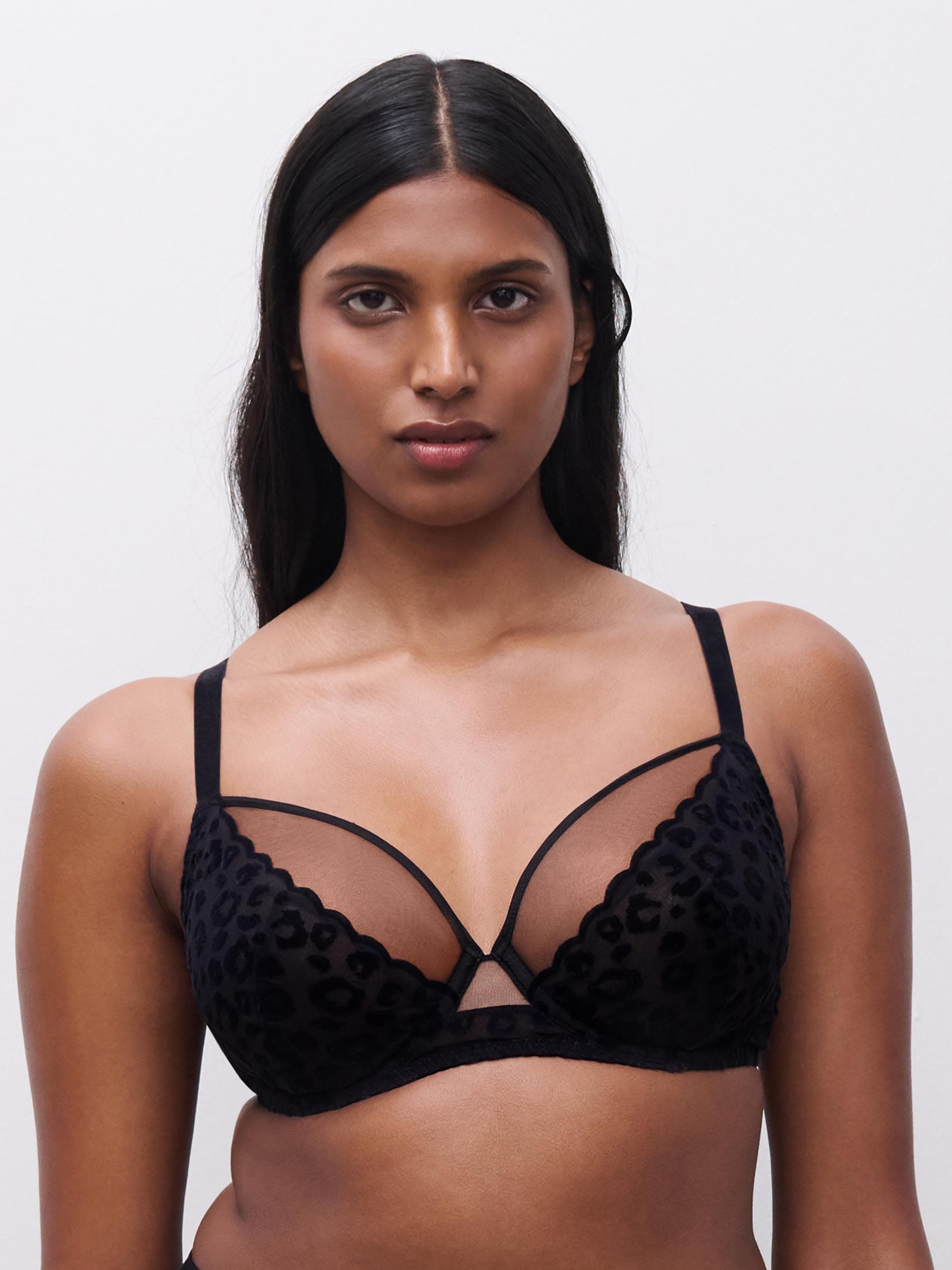 Bedekkende beugelbh - Black