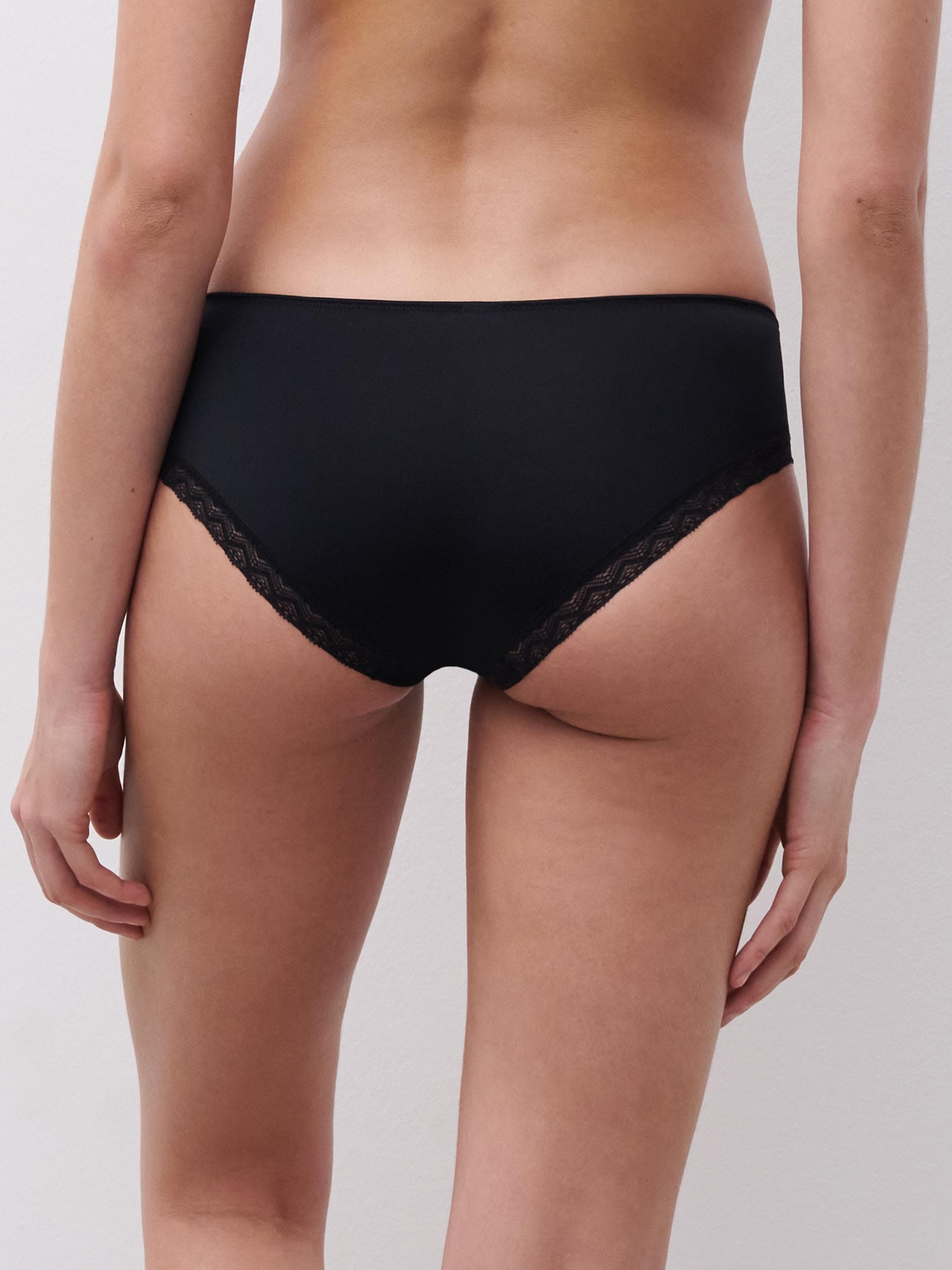 Shorty - Black